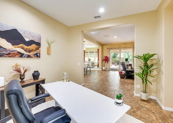 Tranquil W/ Hot Tub In 55+ Community
