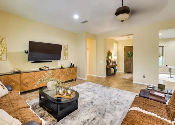 Tranquil W/ Hot Tub In 55+ Community * Florence