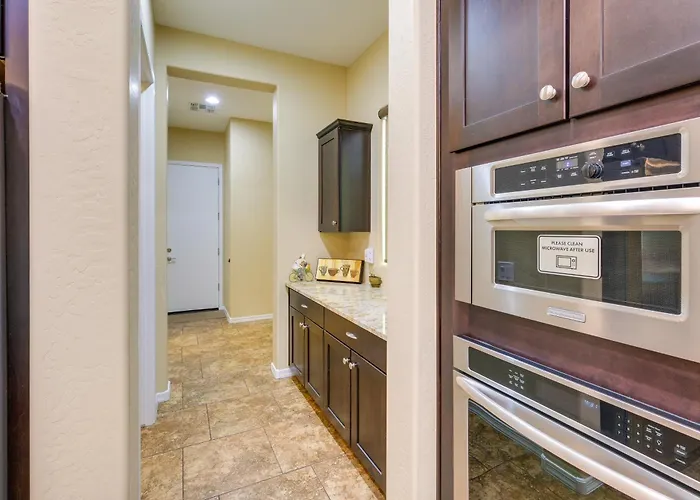 Tranquil W/ Hot Tub In 55+ Community * Florence