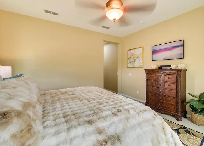 Tranquil W/ Hot Tub In 55+ Community Florence