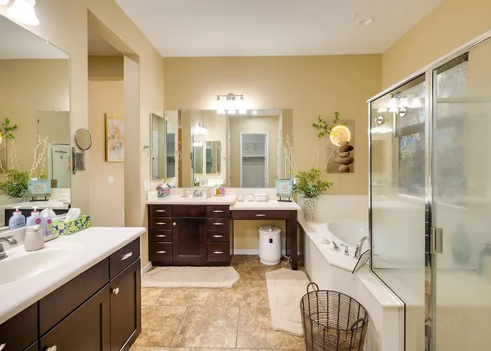 Tranquil W/ Hot Tub In 55+ Community Florence