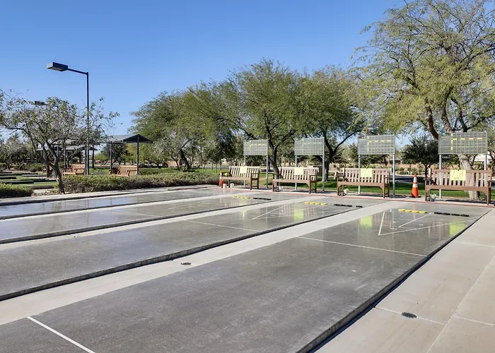 Tranquil W/ Hot Tub In 55+ Community Florence